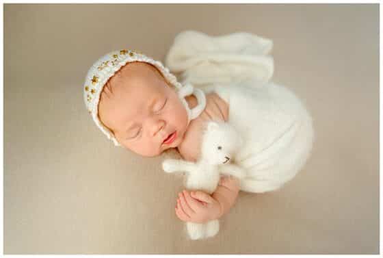 Newborn Photographer - Zesty Orange Photography by Olesya Redina